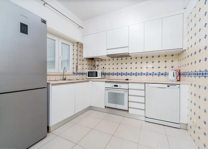 403 - Oura - 2 Bedroom- Sea View アパート *